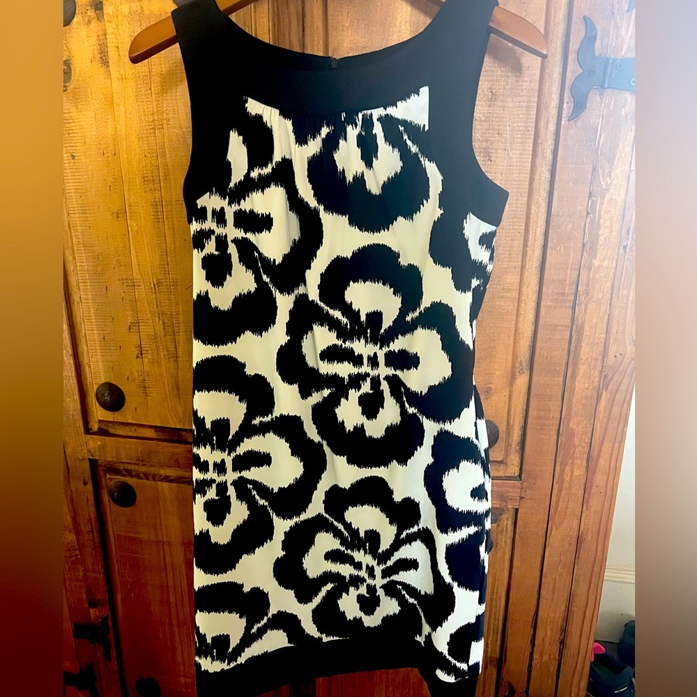 AGB Black and White Dress with Pockets! Size 6